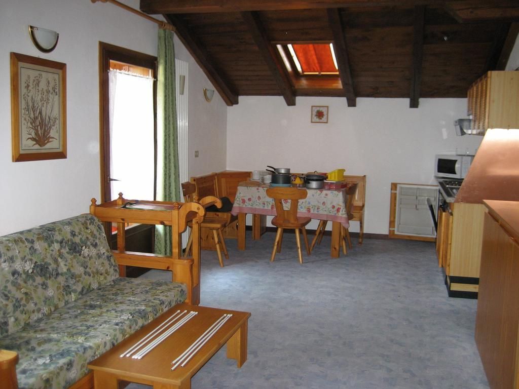 Casa Martini Apartman Mezzana  Kültér fotó